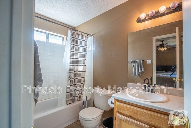 Building Photo - 1204 June