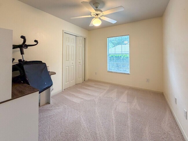 Building Photo - 4BR/2BA POOL home in NW Gainesville!