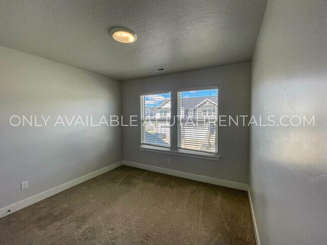 Building Photo - 4237 W 2010 N