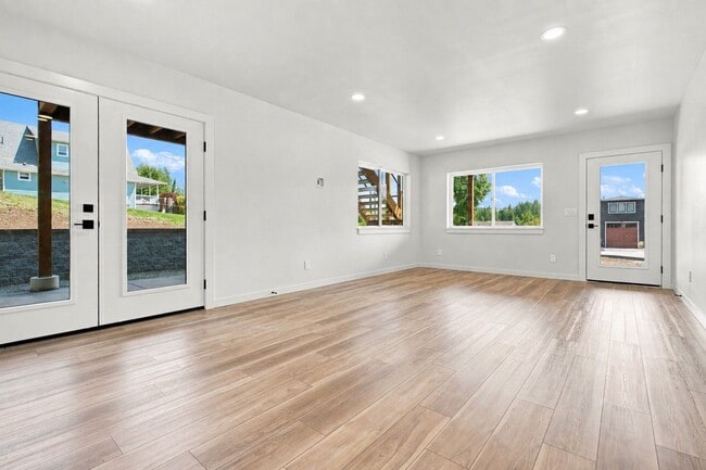 Building Photo - 17697 Angeline Ave NE