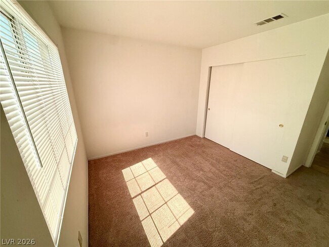 Building Photo - 1708 Crystal Chimes Dr