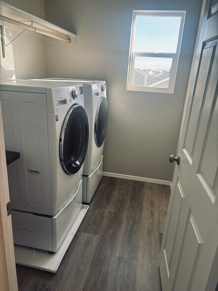 Building Photo - 19359 Spacely Ave