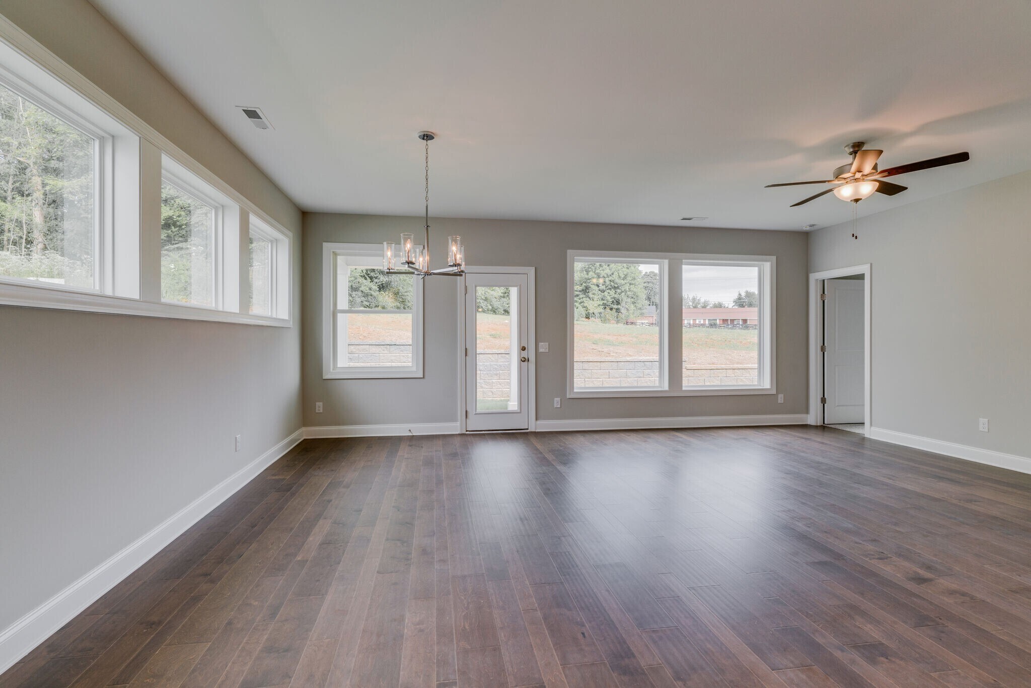 Building Photo - 208 Woodhall Ct