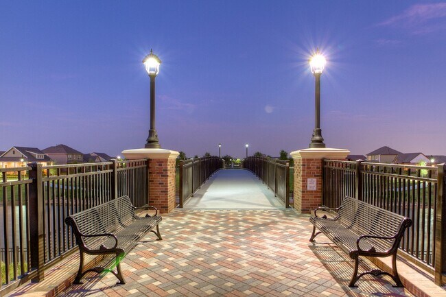 Building Photo - 12927 California Palm Ct