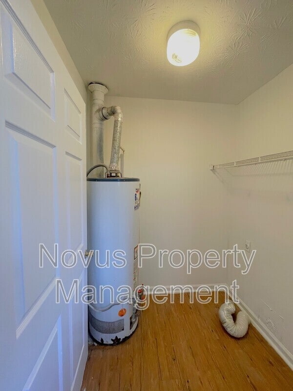 Building Photo - 710 Fertilla St