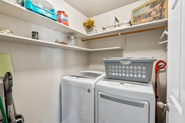 Building Photo - 3912 E Clear Springs Dr.