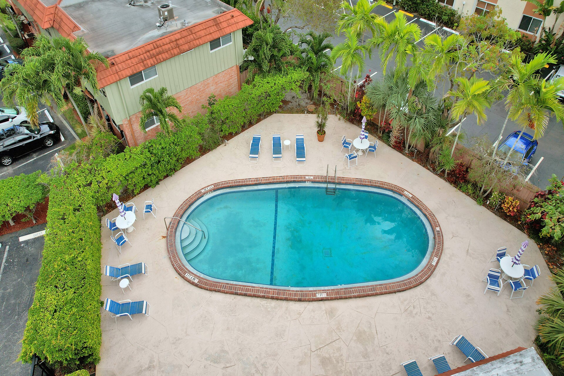 Building Photo - 12 NE 20th Ct