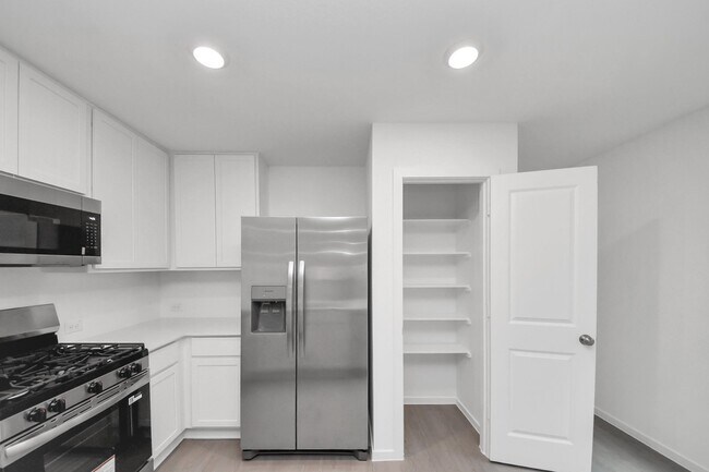 Building Photo - 13499 Sonali Springs Dr