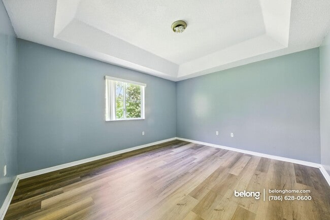 Building Photo - 2915 SE 15th Terrace