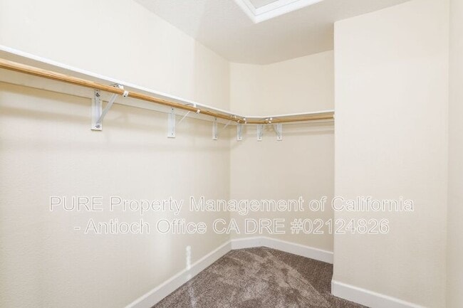 Building Photo - 5208 Rainwood Way