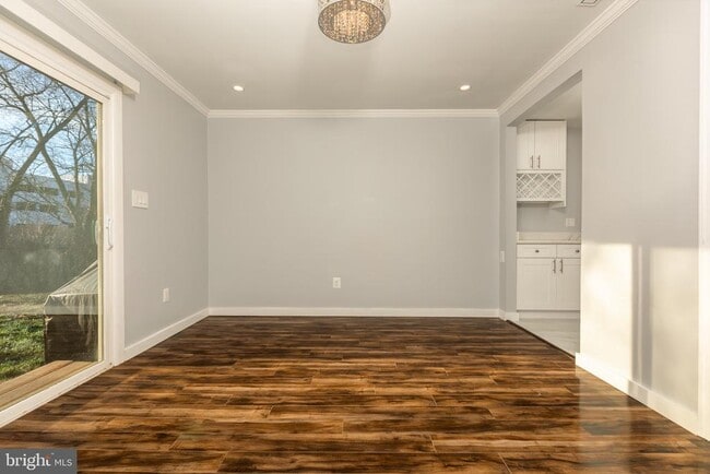 Building Photo - 1959 Lewis Ave