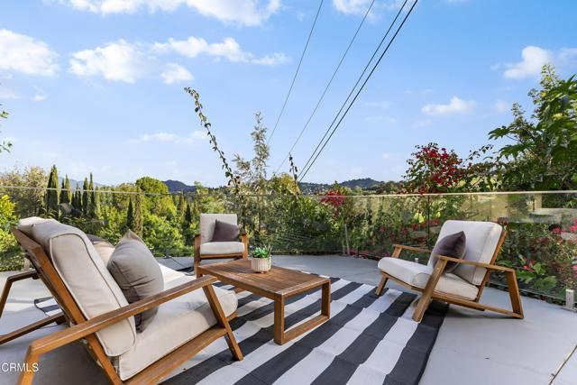 Building Photo - 12480 Viewcrest Rd