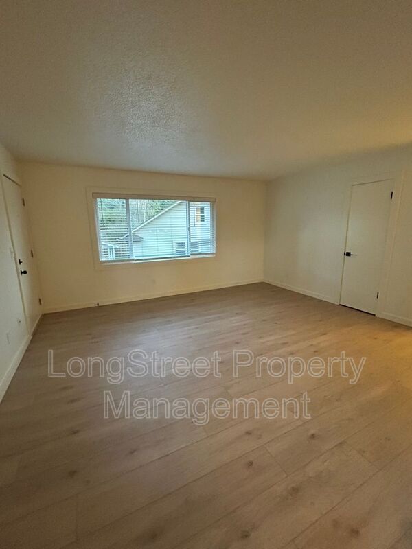 Building Photo - 11380 SW Greenburg Rd