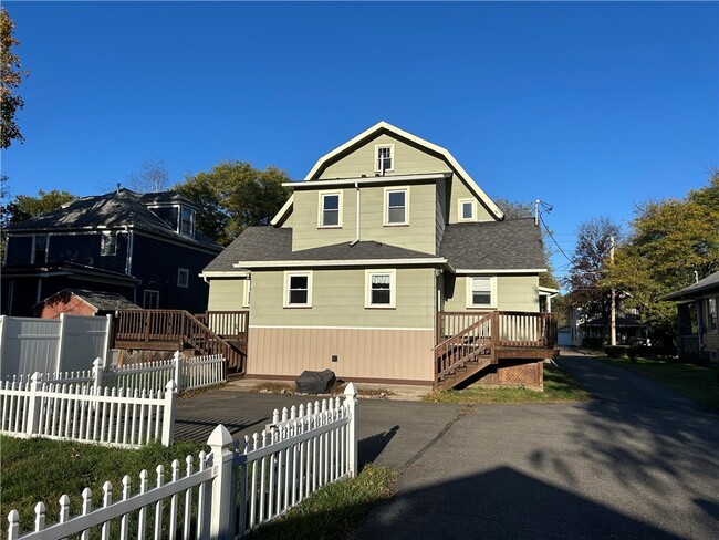 Building Photo - 409 Hoffman St