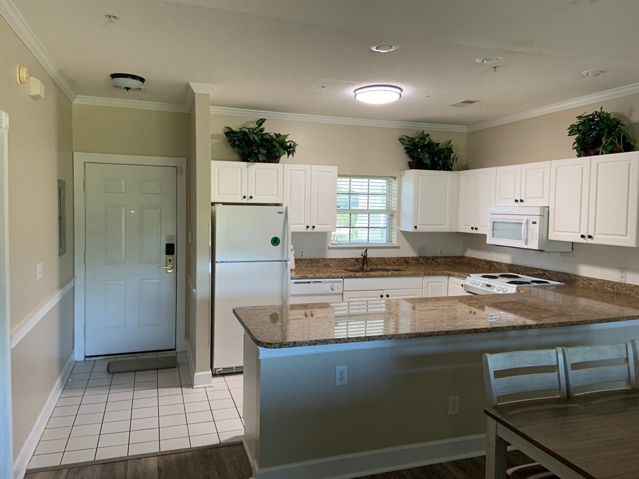 Building Photo - 4815 Orchid Way