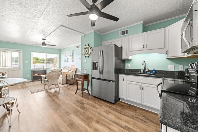 Building Photo - 333 Bluefish Dr