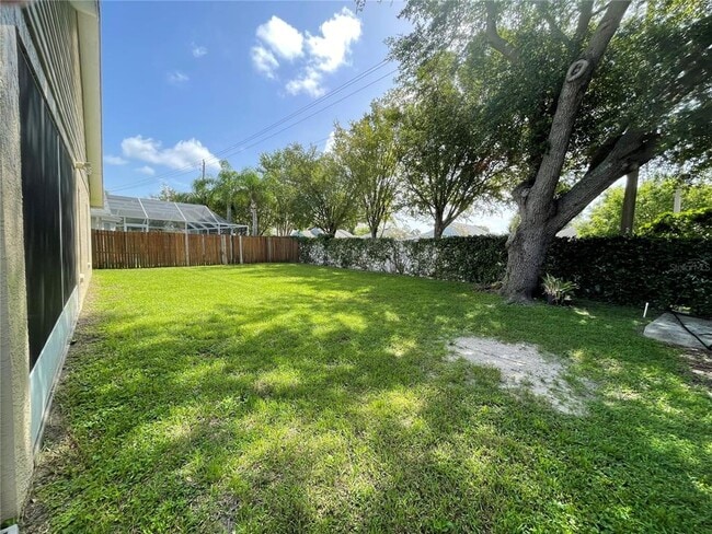 Building Photo - 1527 Scotch Pine Dr