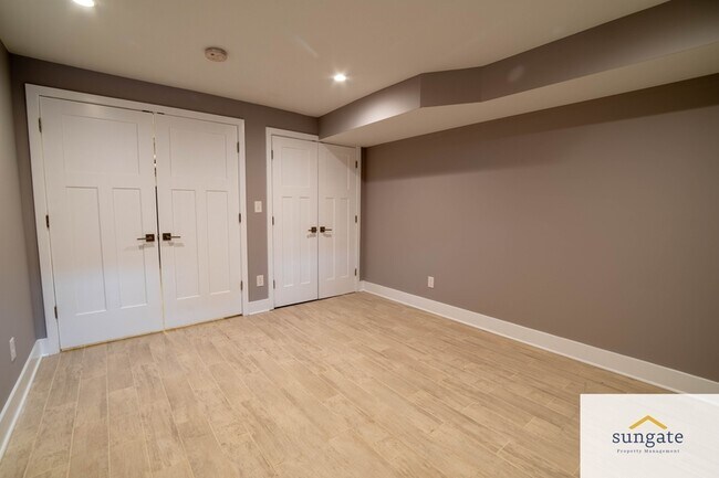 Building Photo - 1125 S Clinton St