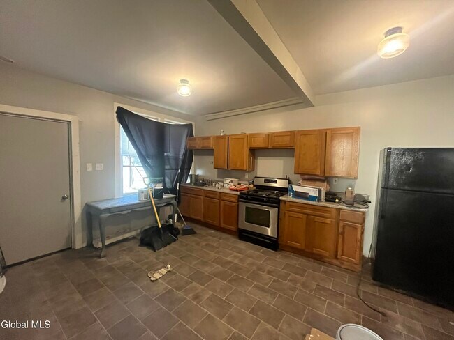 Building Photo - 508 2nd St