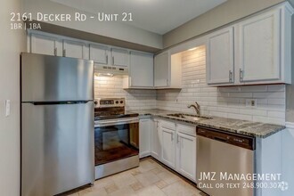 Building Photo - BEAUTIFUL UPDATED APARTMENT IN WALLED LAKE!