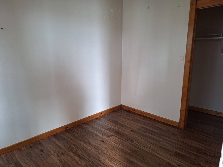 Bedroom C - 2136 W Cermak Rd