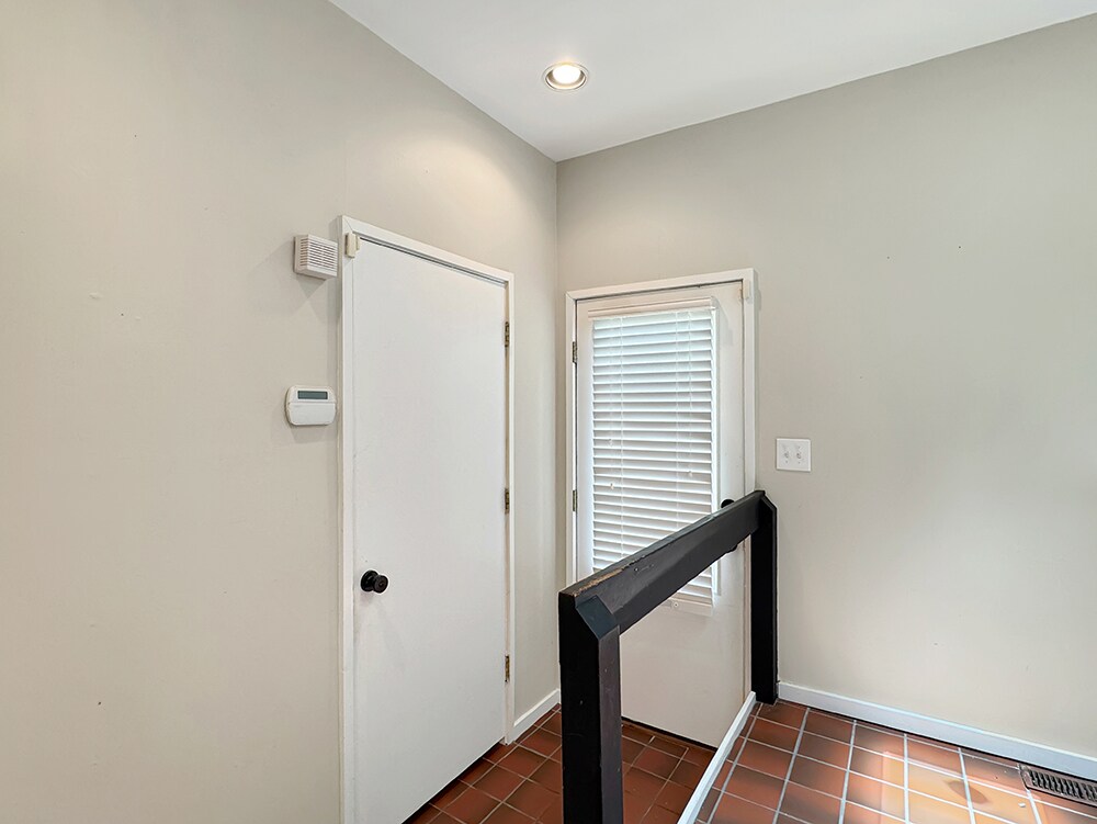 Building Photo - 609 Indian Springs Ct