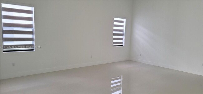 Building Photo - 14423 SW 18th St