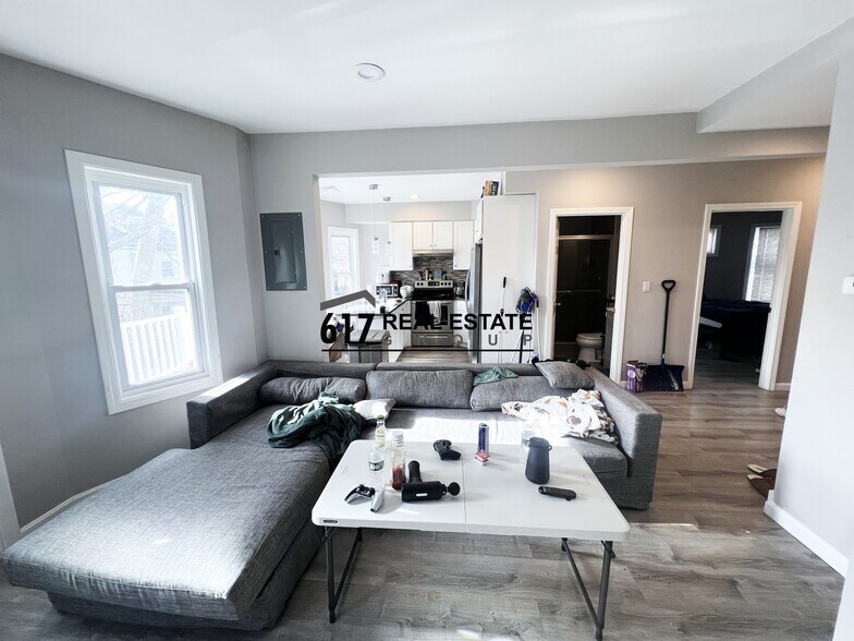 Building Photo - 39 Long Ave