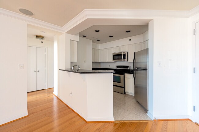 Building Photo - 1230 23rd St NW