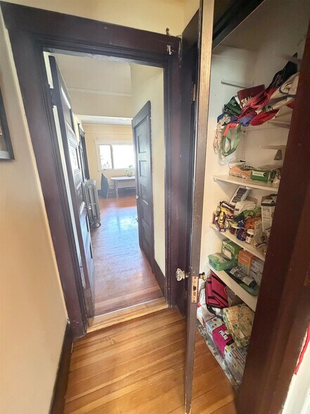 Building Photo - 79 College Ave