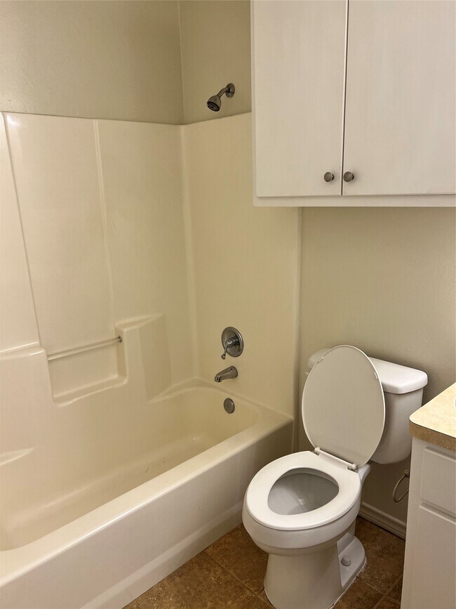 Building Photo - 712 Sharp St