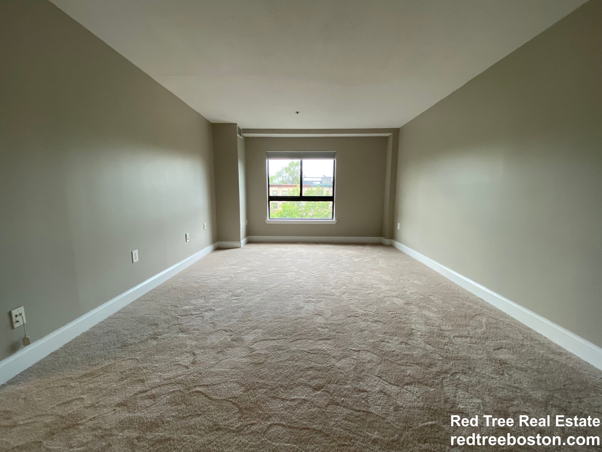 Building Photo - 1111 Beacon St