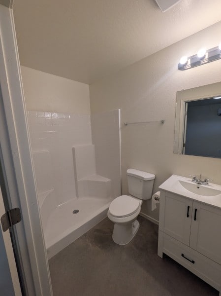 Building Photo - 853 Airport Loop Rd