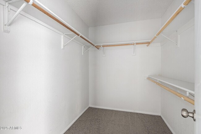 Building Photo - 15604 E Mustang Dr