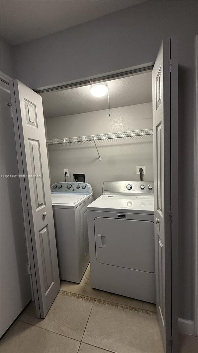 Building Photo - 2642 NW 33rd St