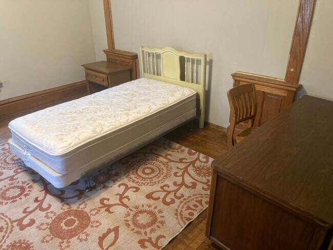 226 W Locust - 534 College Ave
