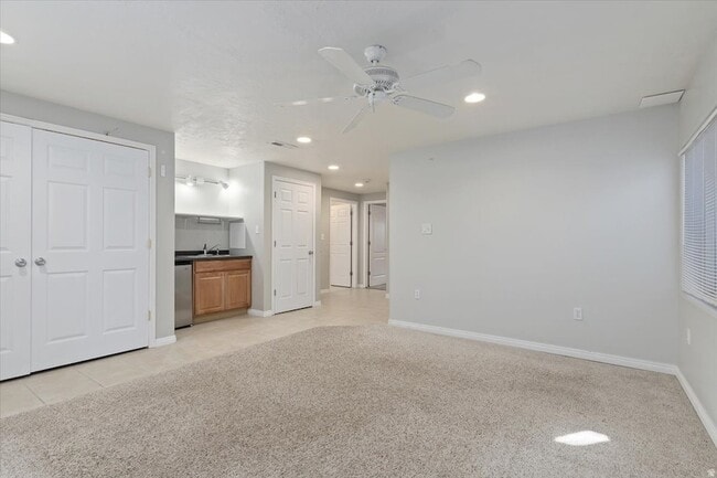 Building Photo - 13867 Mary Loraine Cir