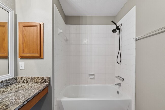 Building Photo - 1707 Bonnie Lea Ln