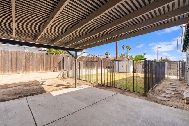 Building Photo - MOVE -IN READY! | Renovated | RV Parking | Pet Friendly | Highland, CA