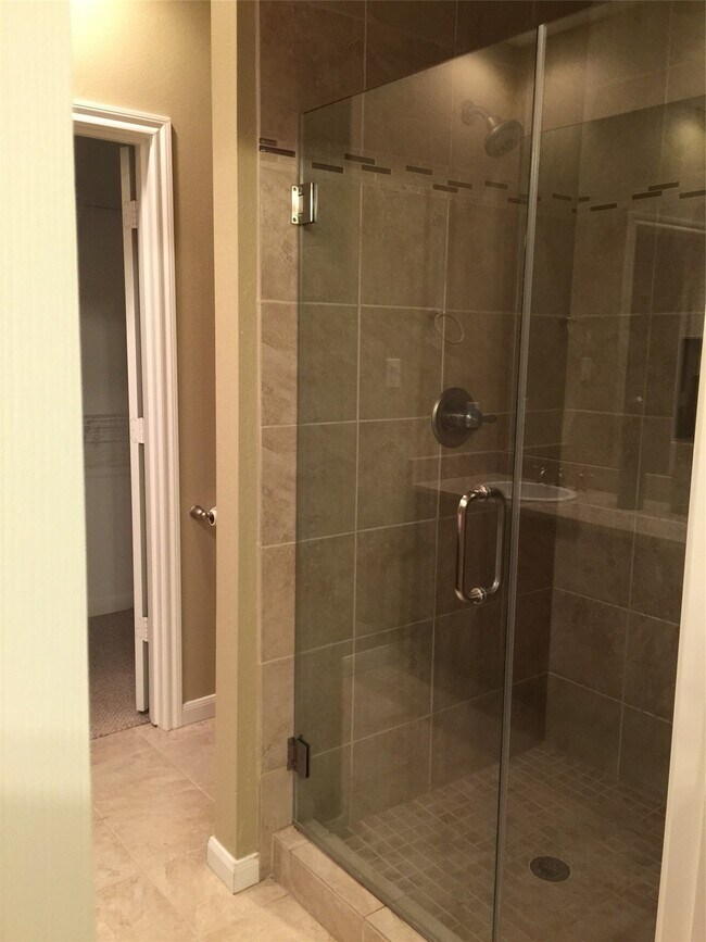 Building Photo - 3001 Murworth Dr