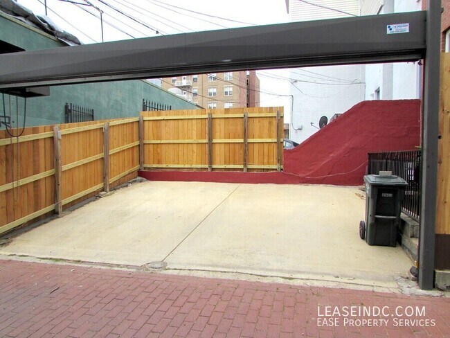 Building Photo - 1004 N Street NW-#1