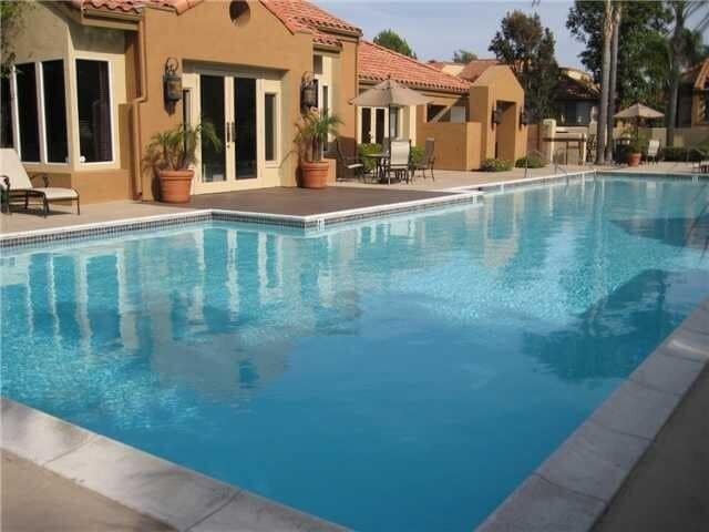 Building Photo - RB Luxury 2 Br Townhome 2 car spots Laundry $3190 TEXT 619-565-3468