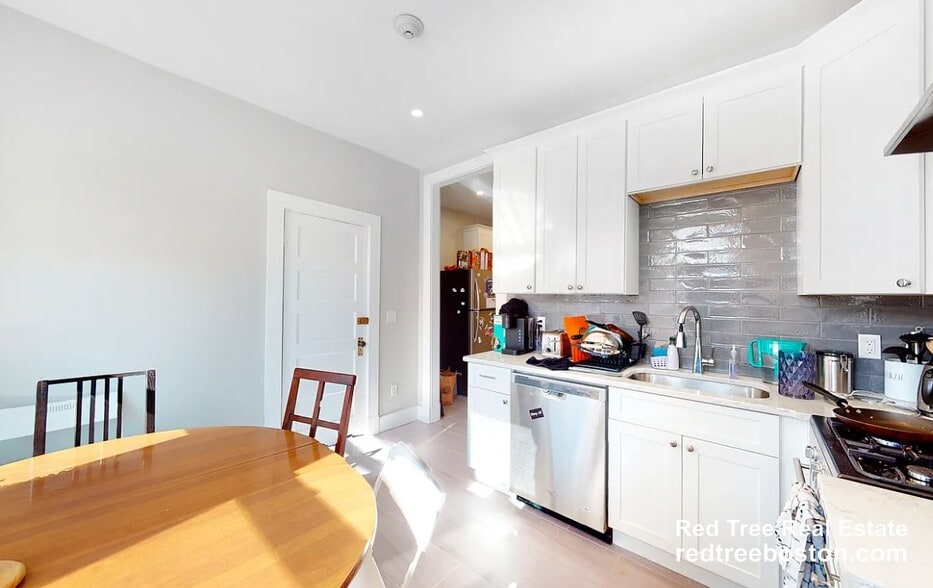 Building Photo - 1284 Commonwealth Ave