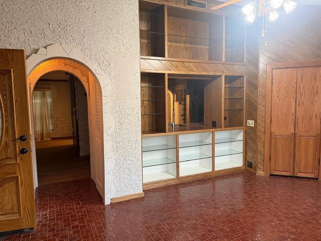 Building Photo - 2309 Richwood Dr