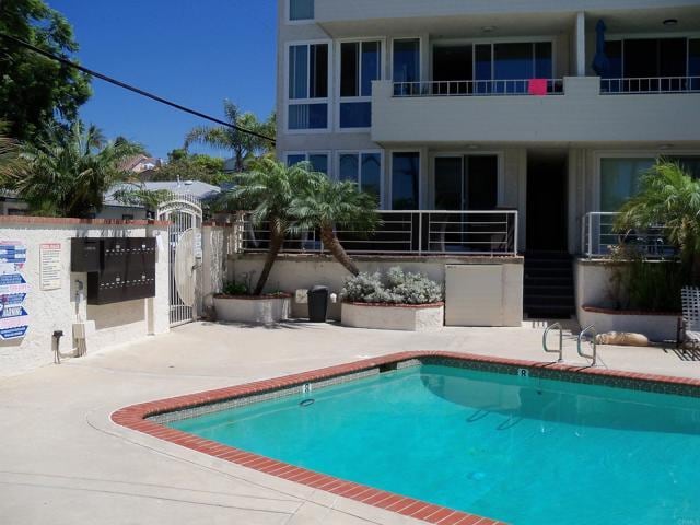 Primary Photo - 3920 Riviera Dr
