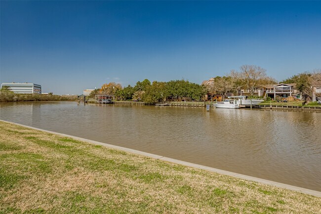 Building Photo - 18519 Egret Bay Blvd