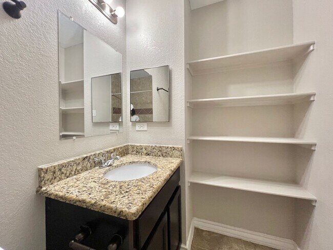 Building Photo - 4924 Stowers Blvd