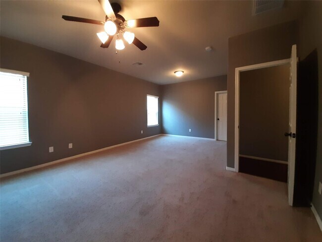 Building Photo - 23322 E Pine Ivy Ln