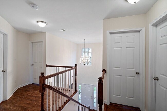 Building Photo - 15609 Troubadour Ln