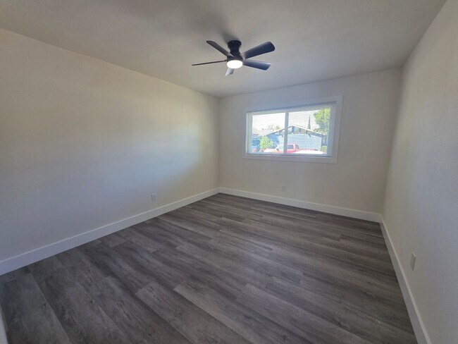 Building Photo - Remodeled Single Story in College neighborhood!